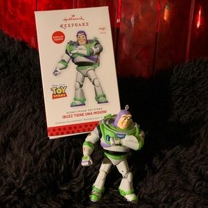 Hallmark Spanish Buzz Ornament w/Sound!